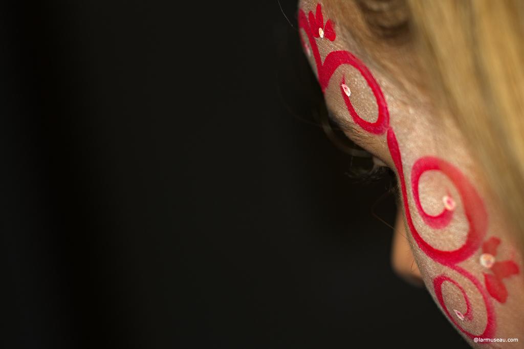face paint·ing noun \ˈfās\ \ˈpān-tiŋ\ : the art or act of making pictures or forms on someone's face using paint 