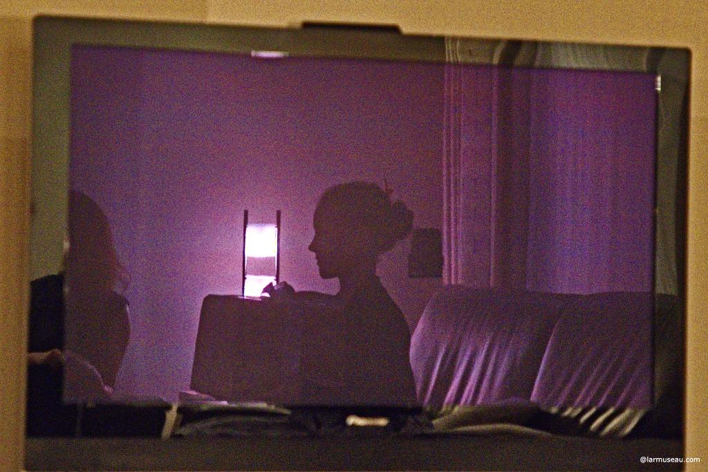 plas·ma noun \ˈplaz-mə\ : a type of visual display for computers, televisions, etc., that uses plasma with electrical charges between two sheets of glass and that produces pictures that are very clear and bright 