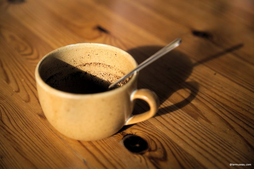 Sunday noun Sun·day \ˈsən-(ˌ)dā, -dē\ : the day of the week between Saturday and Monday 