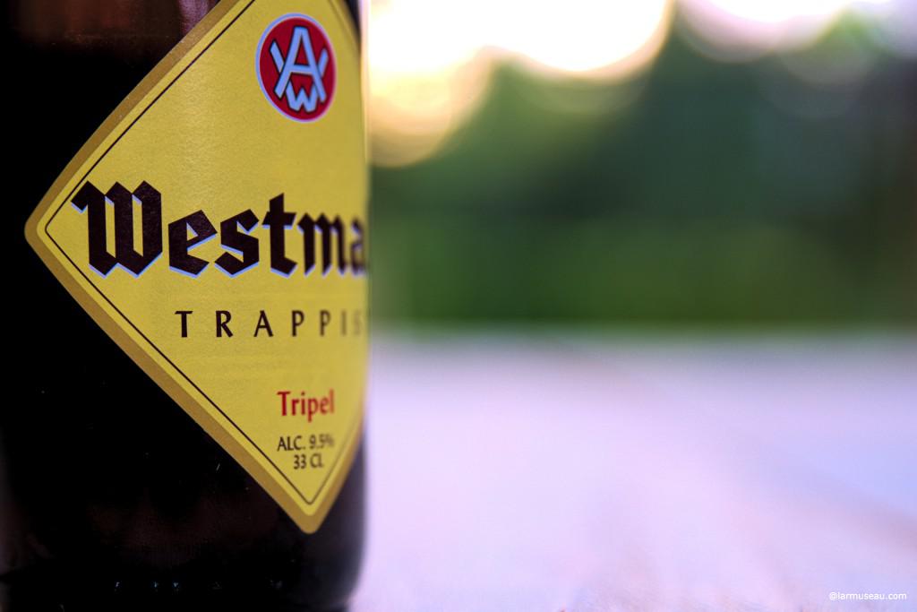 week·end  (wēk′ĕnd′) n. The last part of the week, typically from Friday evening through Sunday evening, but sometimes including other adjacent days, especially when seen as a time of leisure or recreation: spent the long weekend fishing. intr.v. week·end·ed, week·end·ing, week·ends To spend weekends or a weekend.