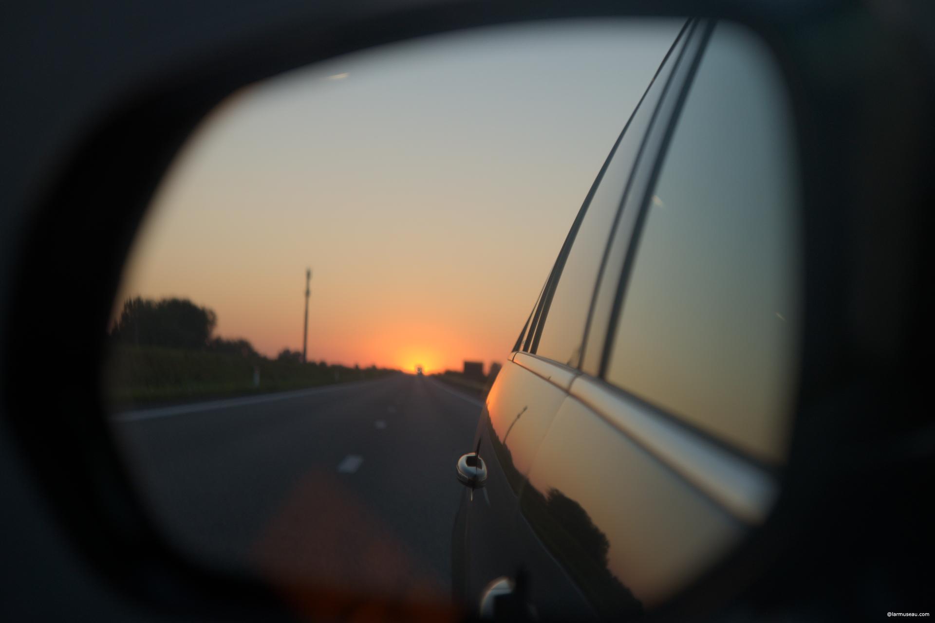 sun·rise (sŭn′rīz′) n. 1. The event or time of the appearance of the upper circumferential edge of the sun as it rises above the horizon, typically the eastern horizon except for extreme latitudes. 2. The sky as the sun rises: saw a beautiful sunrise. 3. An outset or emergence: the sunrise of classical art and sculpture.